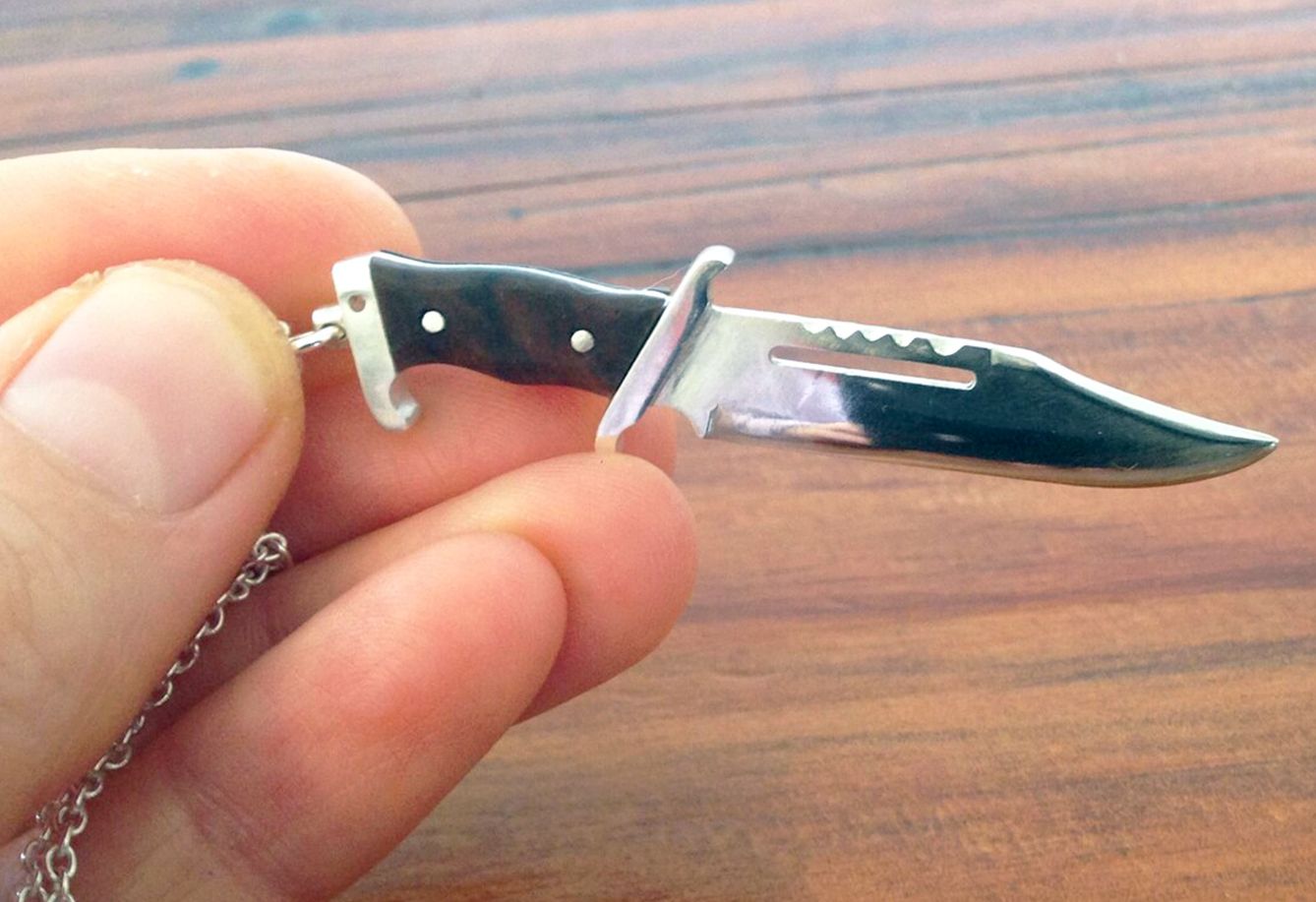 Rambo knife scale