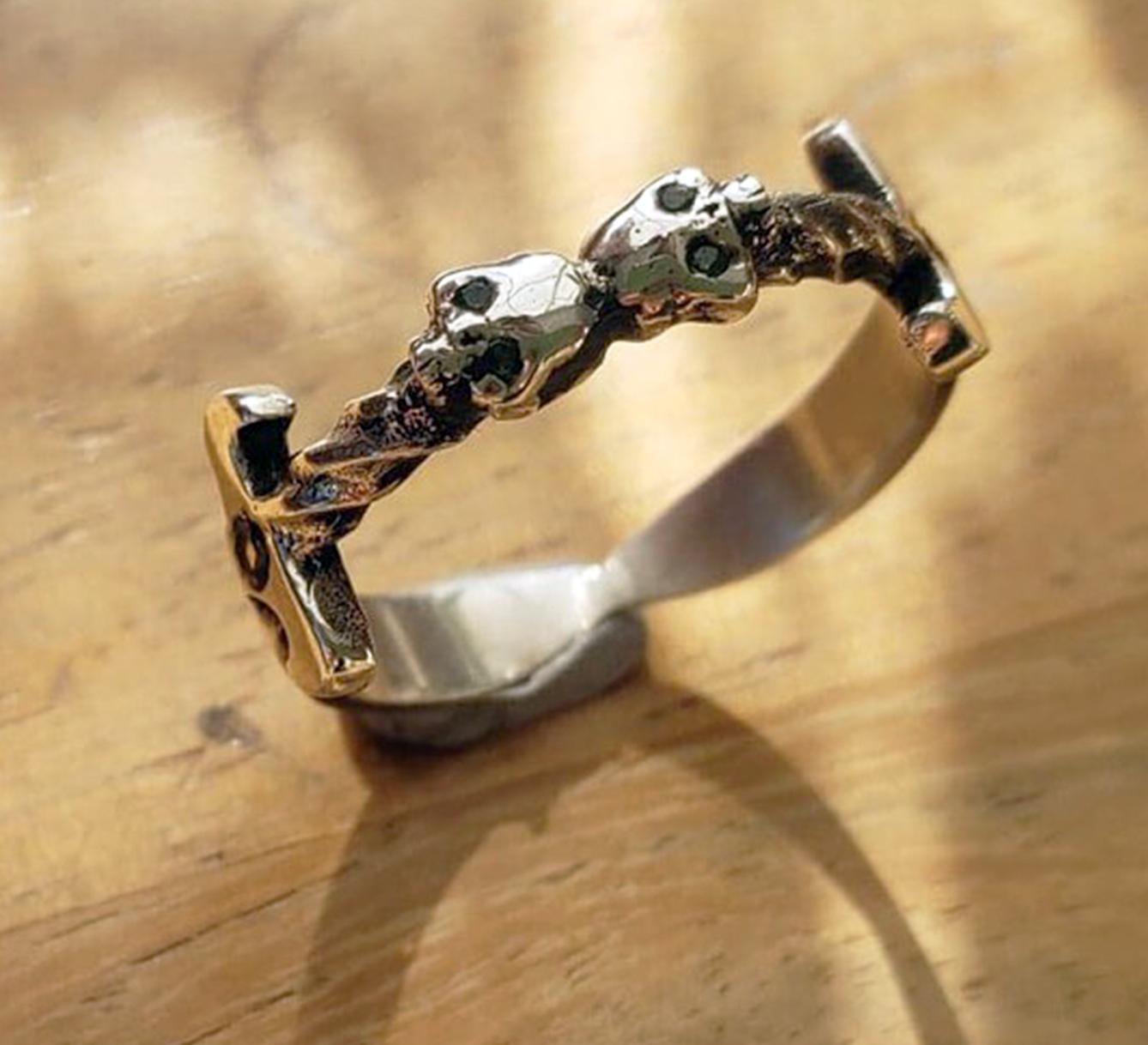 Side view of sterling silver dagger ring