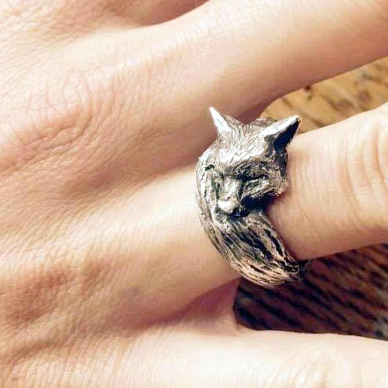 Top view of sterling silver fox ring