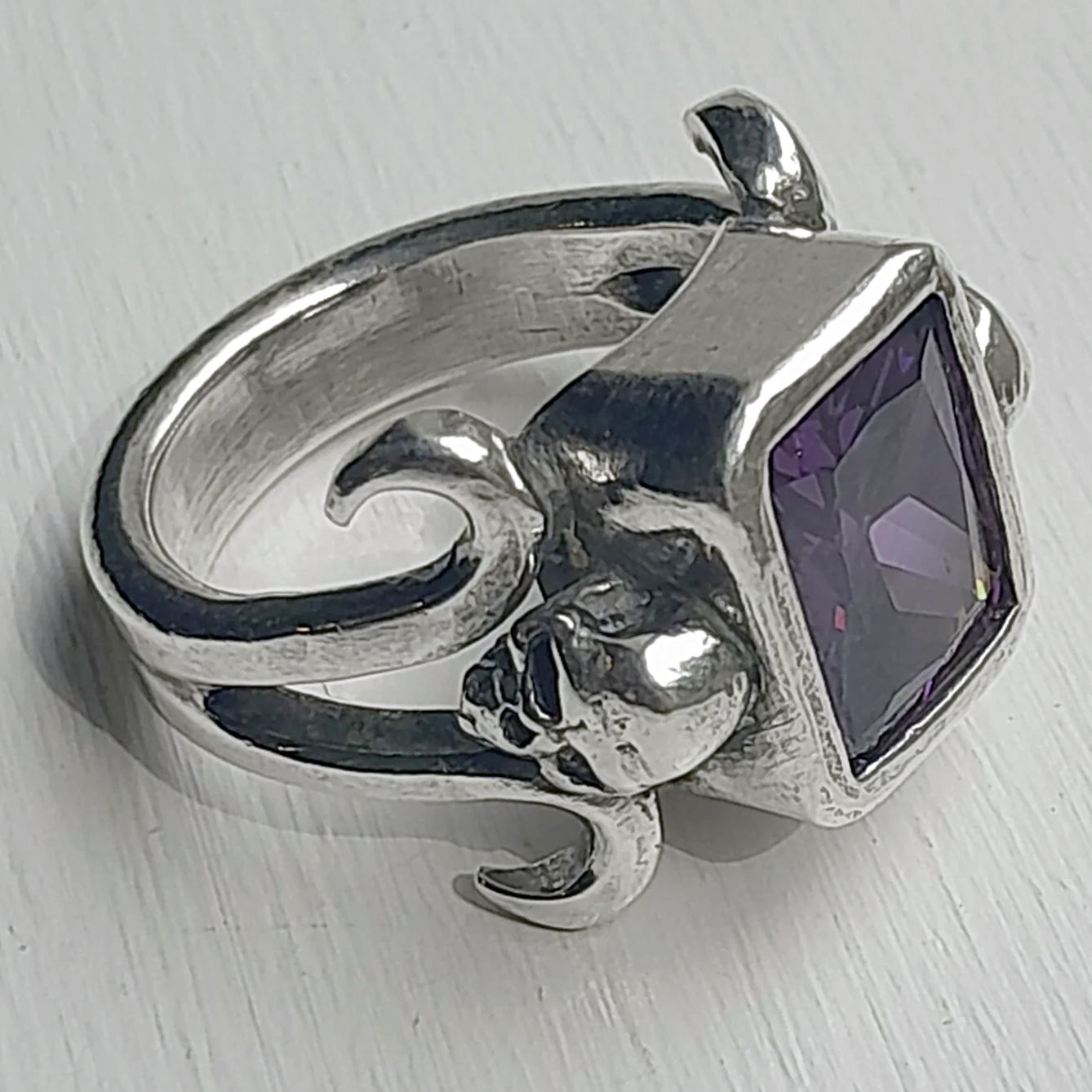 Top-down three-quarter view of skull ring